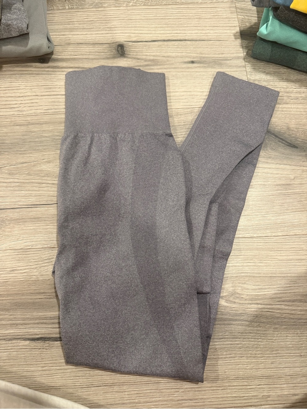 NVGTN High-Waist Leggings in Heathered Gray